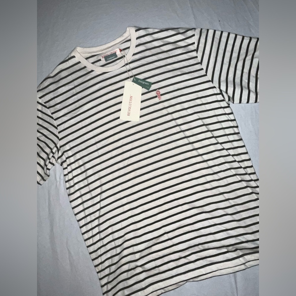 Revolution Evergreen European Brand Tee NWT Mens XL